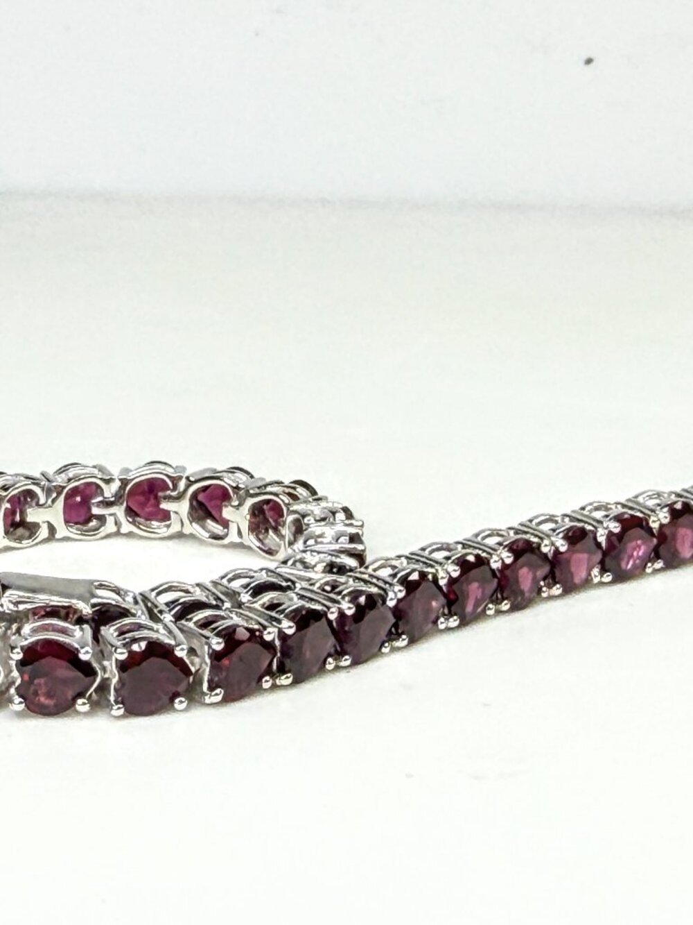 Sterling Silver Heart Cut Garnet Tennis Bracelet 34 Stones 7.25" 15.9g JR2032